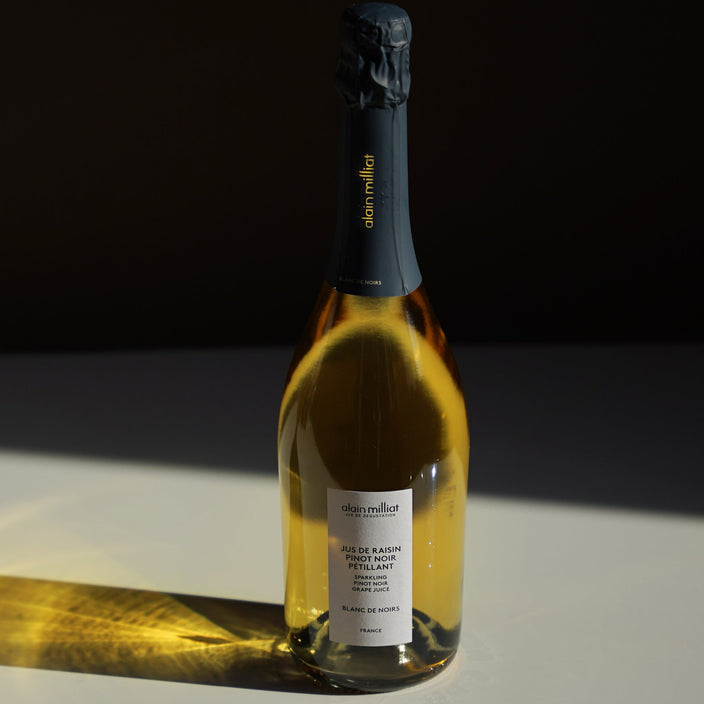 Pinot Noir Pétillant : Une expérience raffinée et sans alcool par Alain Milliat