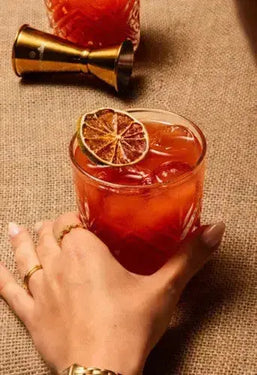 Cocktails-et-mocktails-pour-Halloween-5-idées-de-recettes-élégantes-et-fruitées Alain Milliat