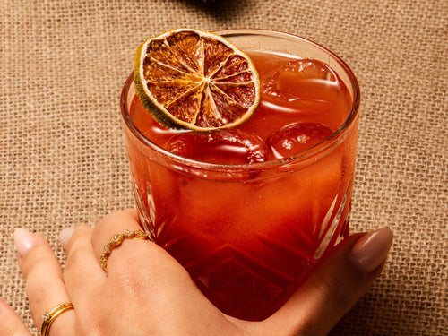 Cocktails et mocktails pour Halloween : 5 idées de recettes élégantes et fruitées