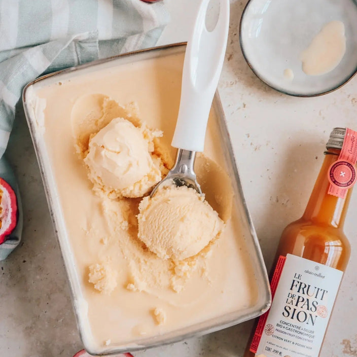 Recette-facile-d-été-une-glace-exotique-maison-au-fruit-de-la-passion-par-Alain-Milliat Alain Milliat