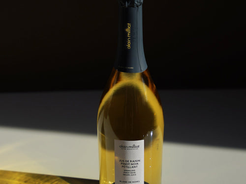 Pinot Noir Pétillant : Une expérience raffinée et sans alcool par Alain Milliat