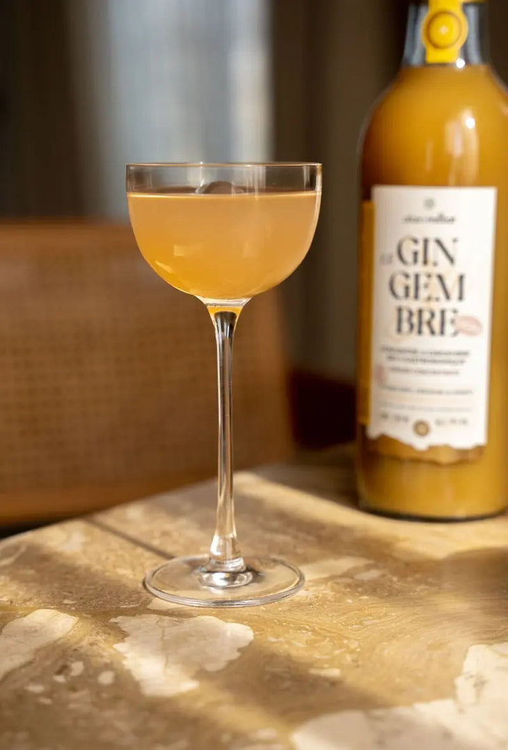 Mocktail à base de sirop de lavande, soda pêche-jasmin et Le Gingembre