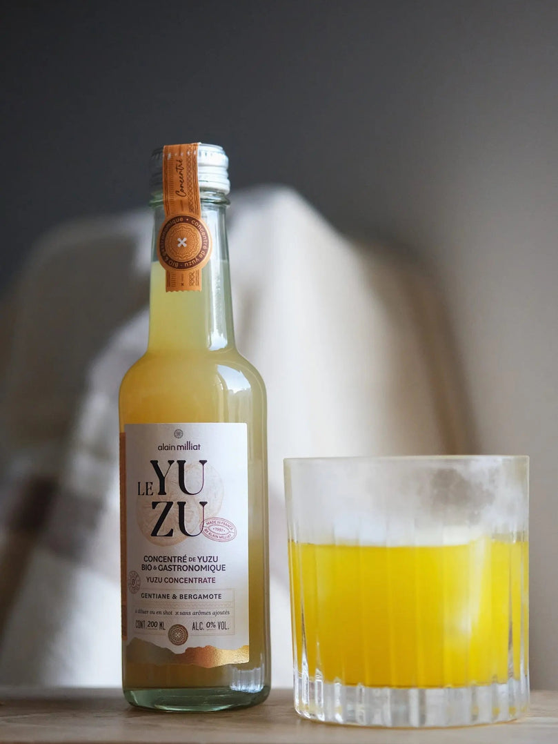 Une revisite du classique negroni, avec notre concentré Le Yuzu