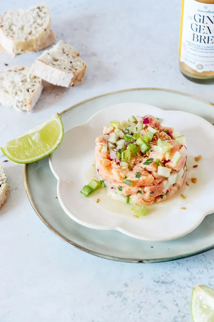 Du saumon cru mariné au gingembre et citron : une recette rafraîchissante et puissante
